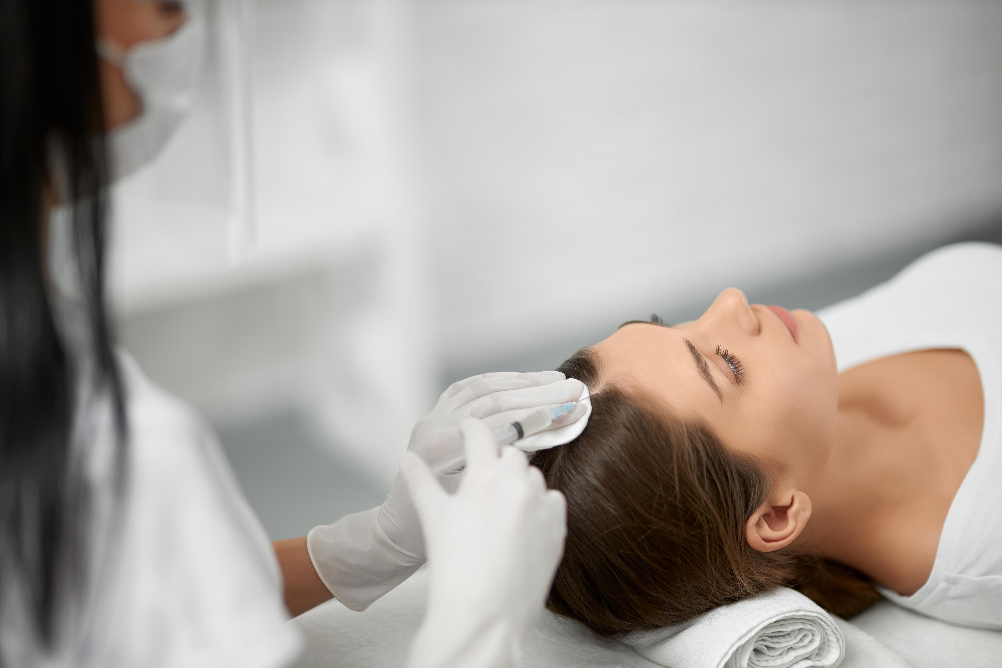 Sesión de mesoterapia capilar en Novo Hair